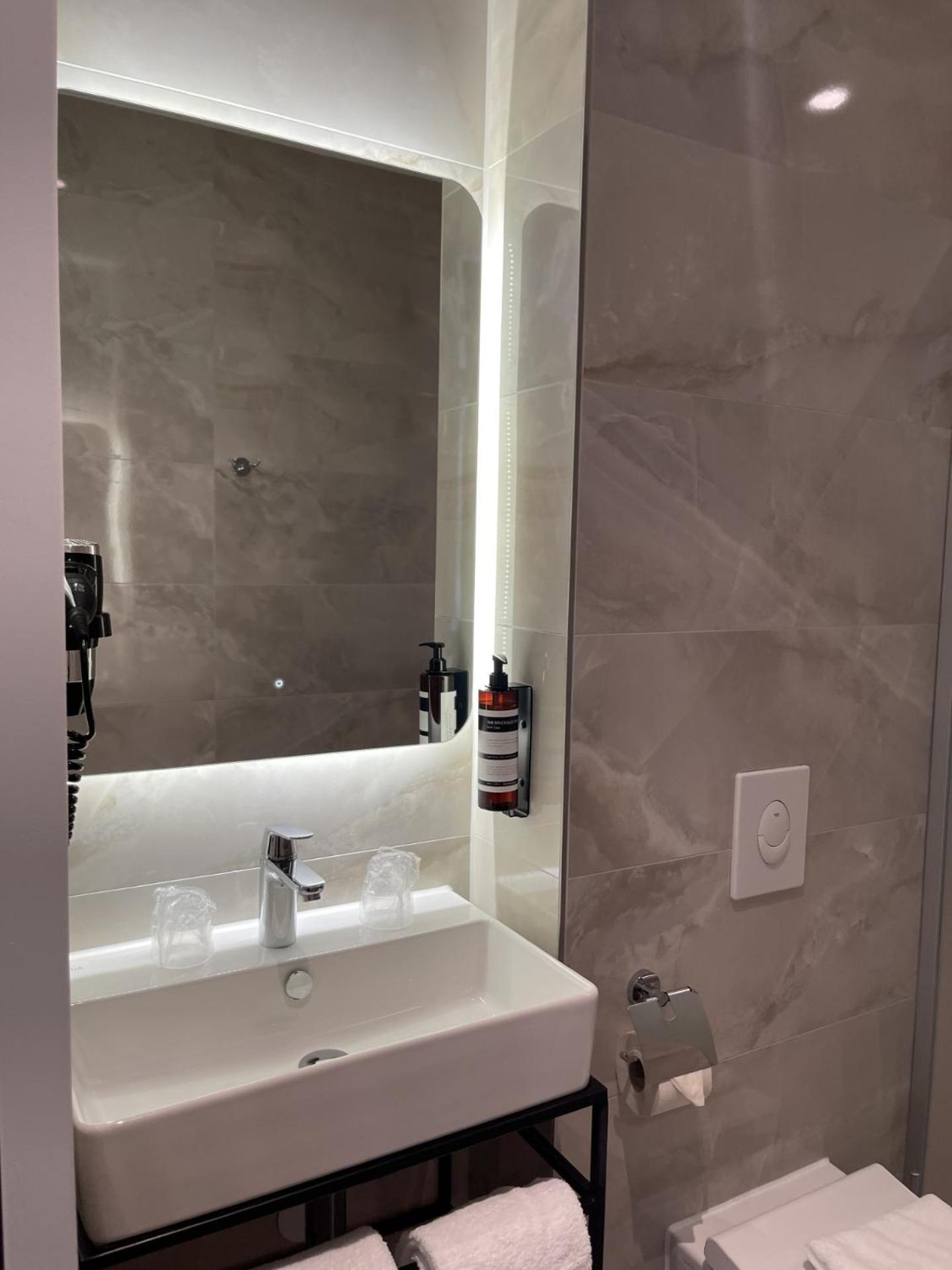 Ozo Antares Airport Hotel
