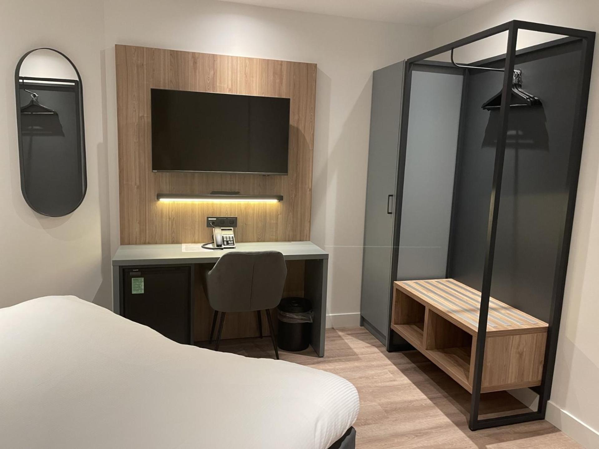 Ozo Antares Airport Hotel