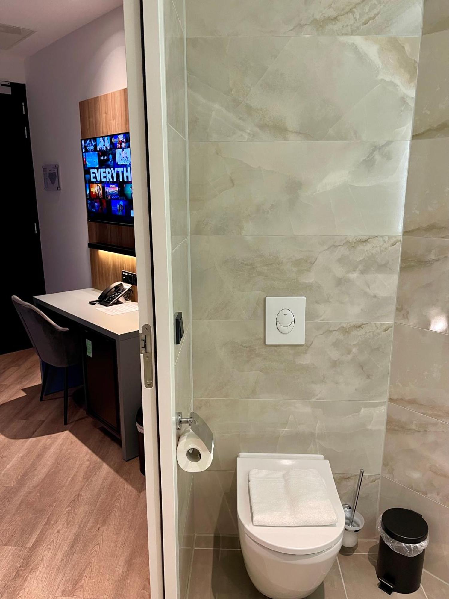 Ozo Antares Airport Hotel