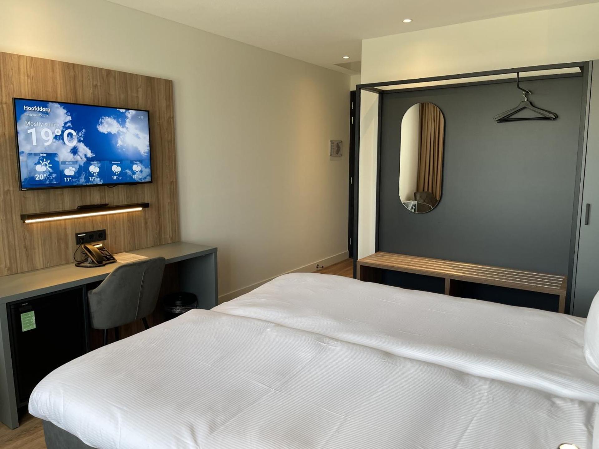 Ozo Antares Airport Hotel 3*