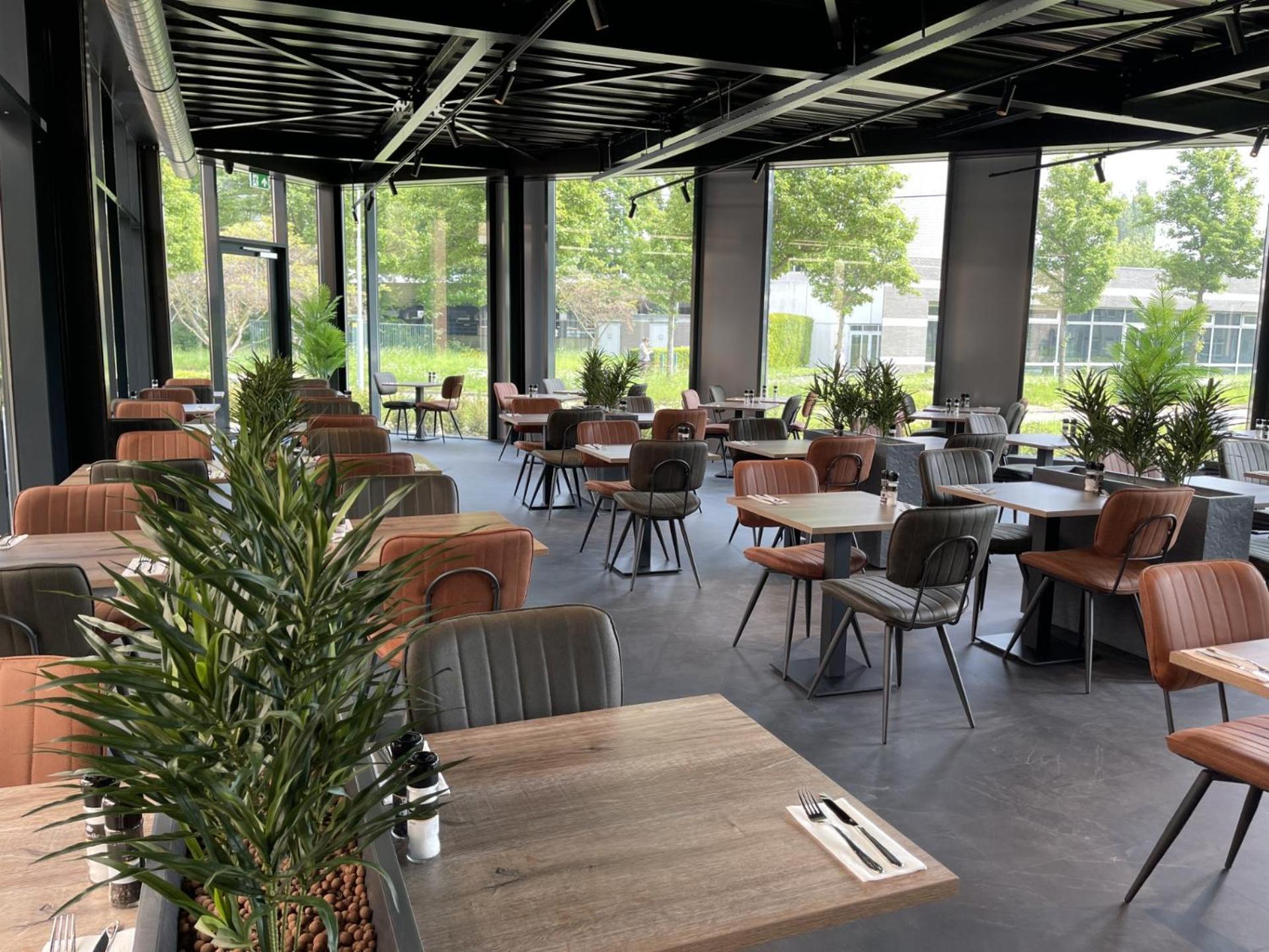 Hotel Ozo Antares Airport